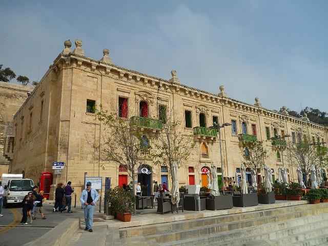 LV002.jpg