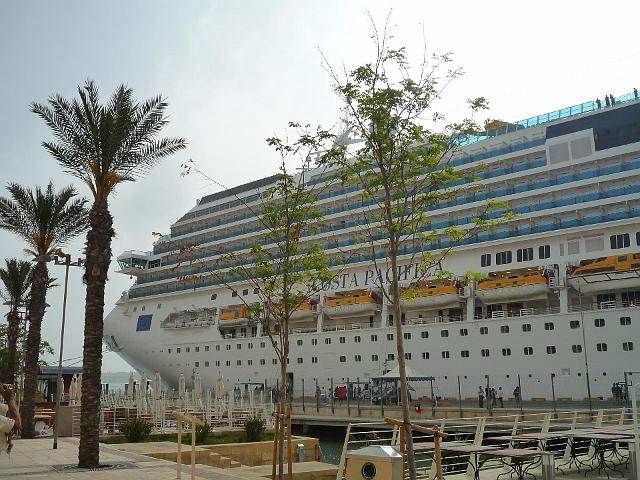 LV003.jpg