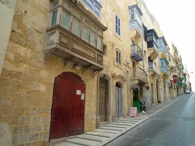 LV006.jpg