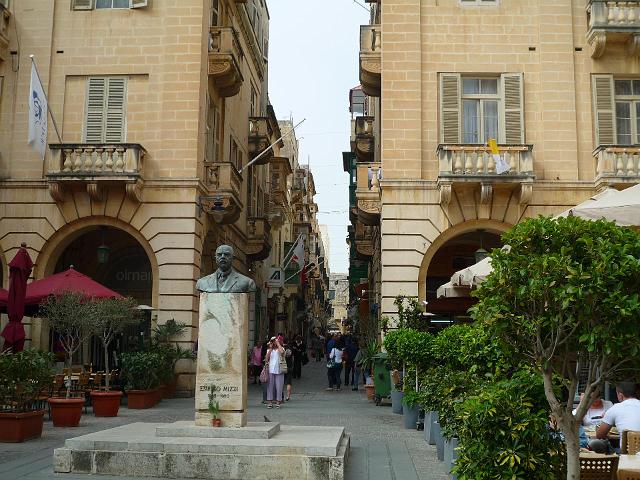 LV008.jpg