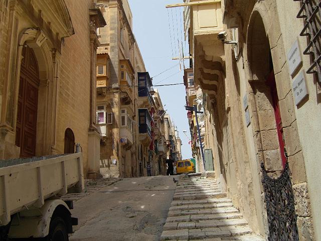 LV018.jpg
